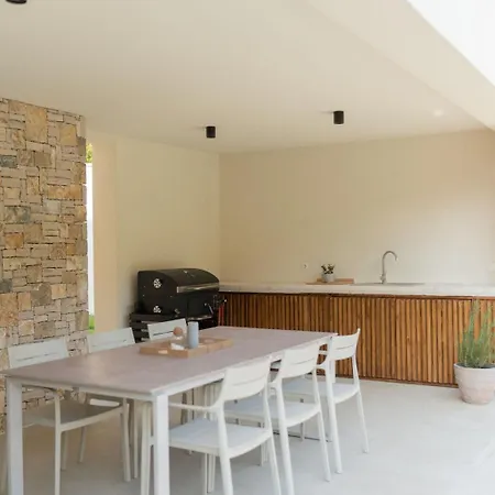 B-bunica Retreat Villa Malo Polje