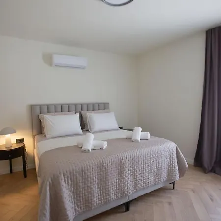 B-bunica Retreat Villa