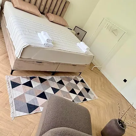 Villa B-bunica Retreat Malo Polje
