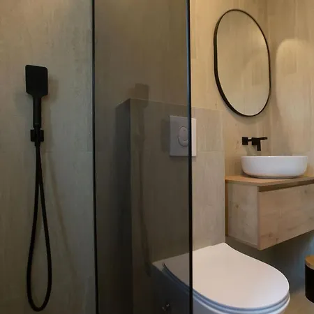B-bunica Retreat Villa